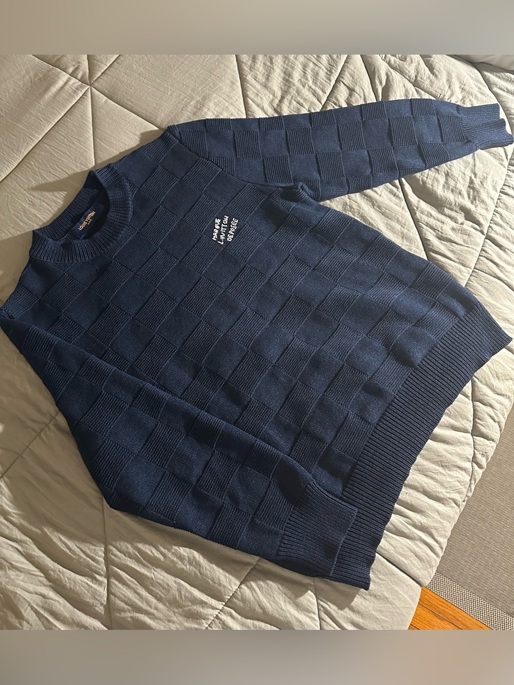 Louis Vuitton Damier Sweater - Picture 4 of 10